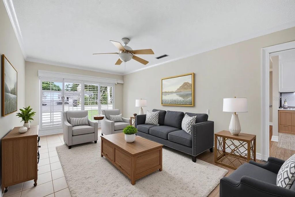 Image 19 of property listing at 519 65TH AVENUE W, Bradenton, FL 34207