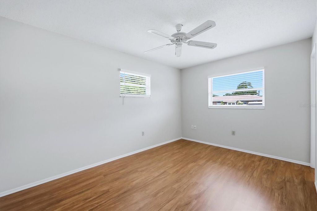Image 22 of property listing at 519 65TH AVENUE W, Bradenton, FL 34207
