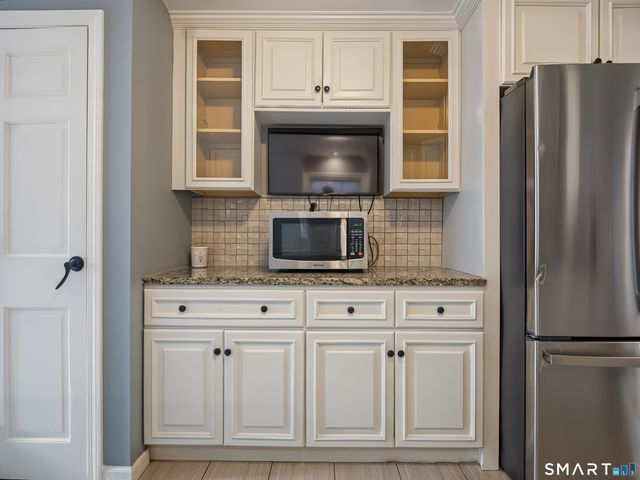 9 Baldwin Drive, Bristol, CT 06010