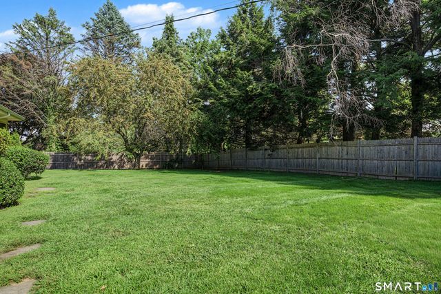 9 Baldwin Drive, Bristol, CT 06010