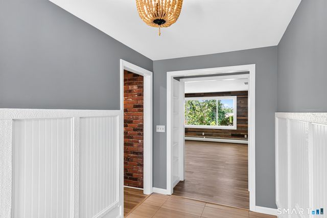 9 Baldwin Drive, Bristol, CT 06010