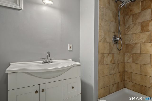 9 Baldwin Drive, Bristol, CT 06010