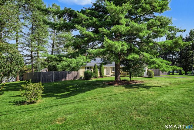 9 Baldwin Drive, Bristol, CT 06010