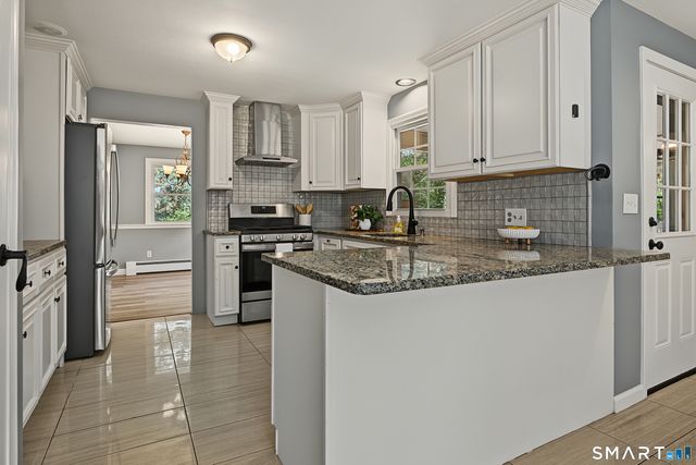 9 Baldwin Drive, Bristol, CT 06010