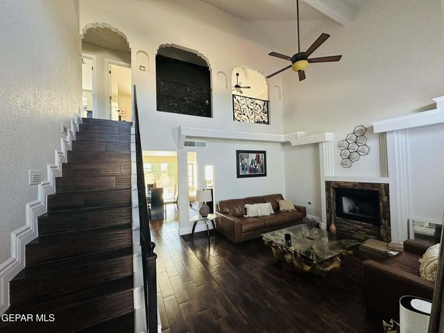 11994 Francis Scobee Drive, El Paso, TX 79936