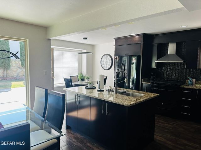 11994 Francis Scobee Drive, El Paso, TX 79936