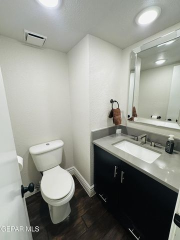 11994 Francis Scobee Drive, El Paso, TX 79936