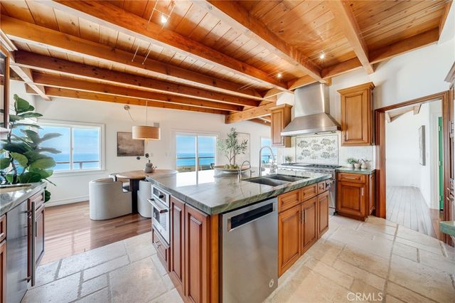 31272 Ceanothus Drive, Laguna Beach, CA 92651
