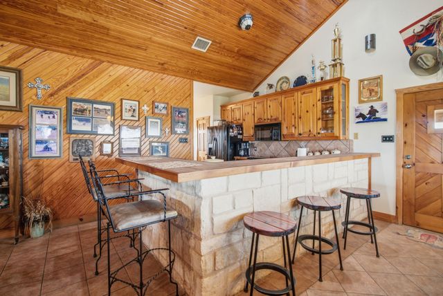 1590 Lawlis Lane, Sanger, TX 76266
