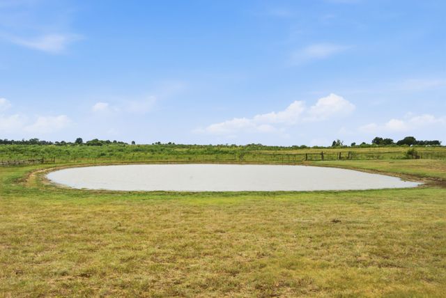 1590 Lawlis Lane, Sanger, TX 76266