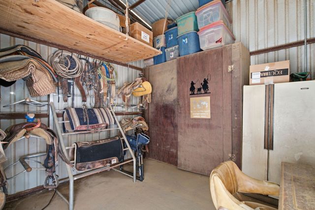 1590 Lawlis Lane, Sanger, TX 76266