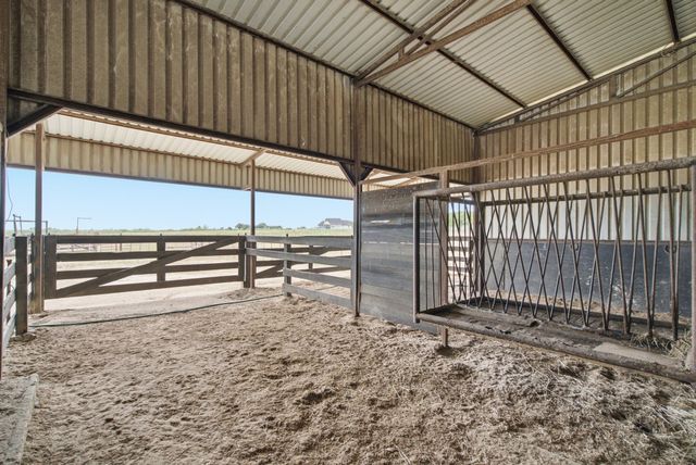 1590 Lawlis Lane, Sanger, TX 76266