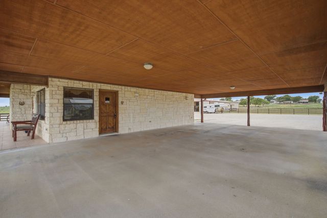 1590 Lawlis Lane, Sanger, TX 76266