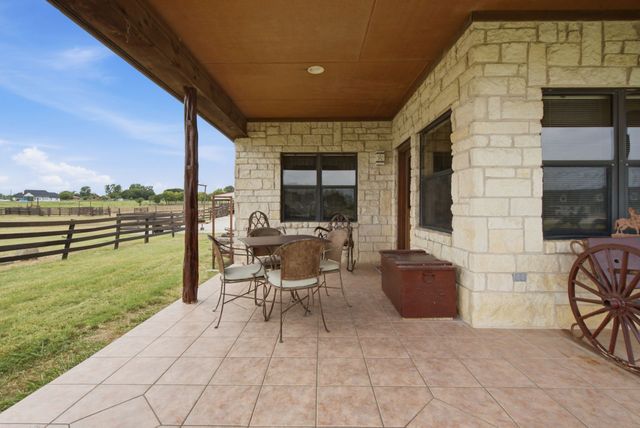 1590 Lawlis Lane, Sanger, TX 76266
