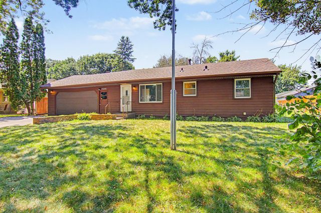 11256 President Drive NE, Blaine, MN 55434