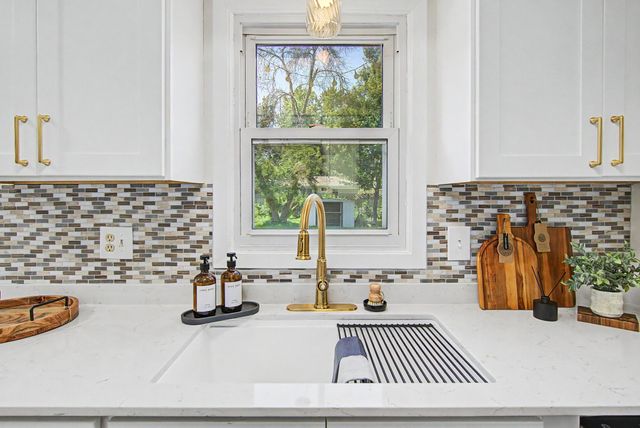 11256 President Drive NE, Blaine, MN 55434