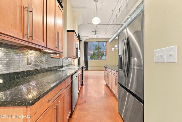 309 E Market St 204, Louisville, KY 40202