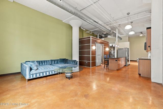 309 E Market St 204, Louisville, KY 40202