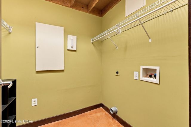 309 E Market St 204, Louisville, KY 40202