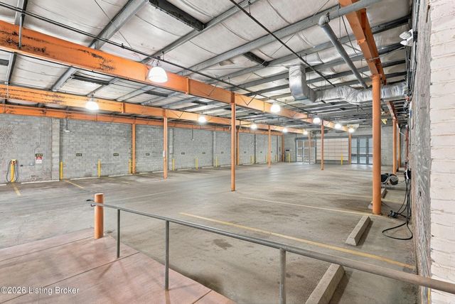 309 E Market St 204, Louisville, KY 40202
