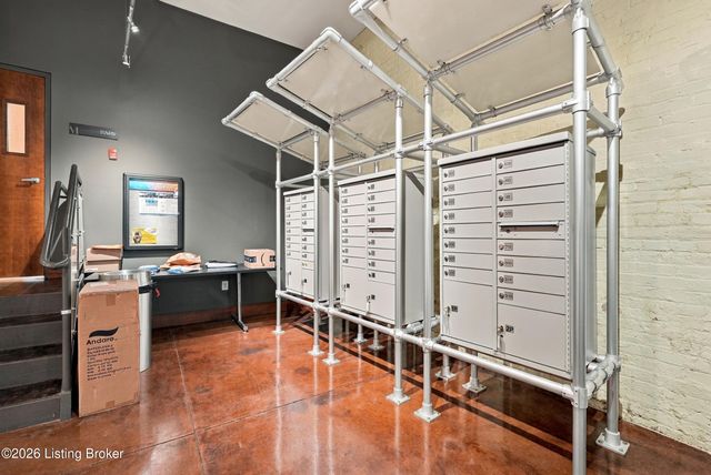309 E Market St 204, Louisville, KY 40202