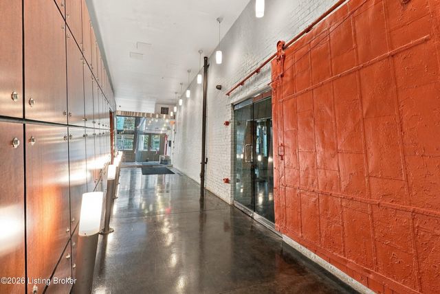 309 E Market St 204, Louisville, KY 40202