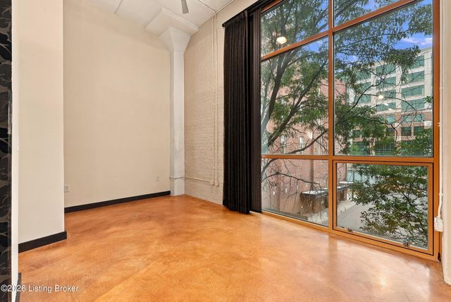 309 E Market St 204, Louisville, KY 40202