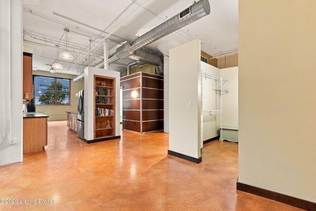 309 E Market St 204, Louisville, KY 40202