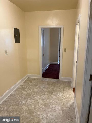 1641 V ST SE #2, Washington, DC 20020