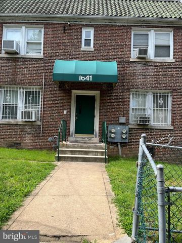 1641 V ST SE #2, Washington, DC 20020