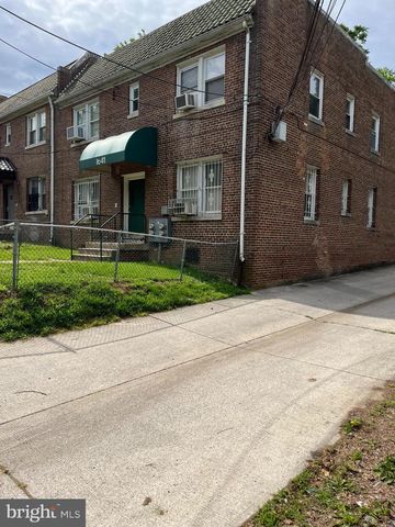 1641 V ST SE #2, Washington, DC 20020