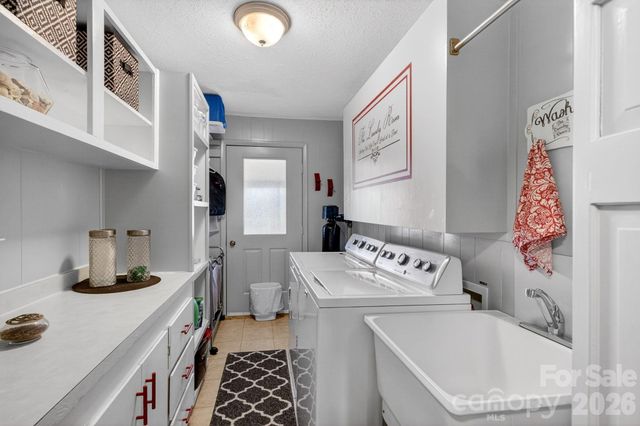 13 Forge Drive, Mills River, NC 28759