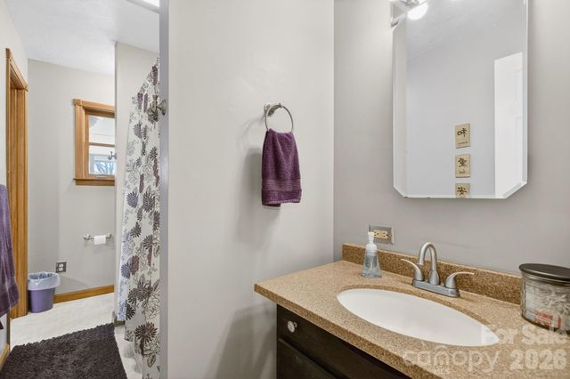 13 Forge Drive, Mills River, NC 28759