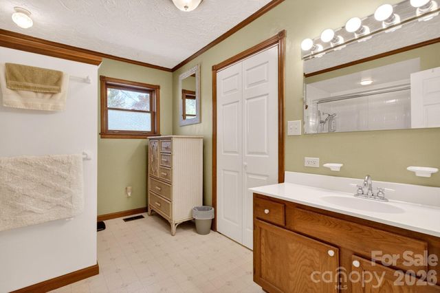 13 Forge Drive, Mills River, NC 28759