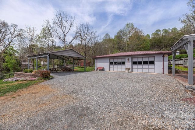 13 Forge Drive, Mills River, NC 28759