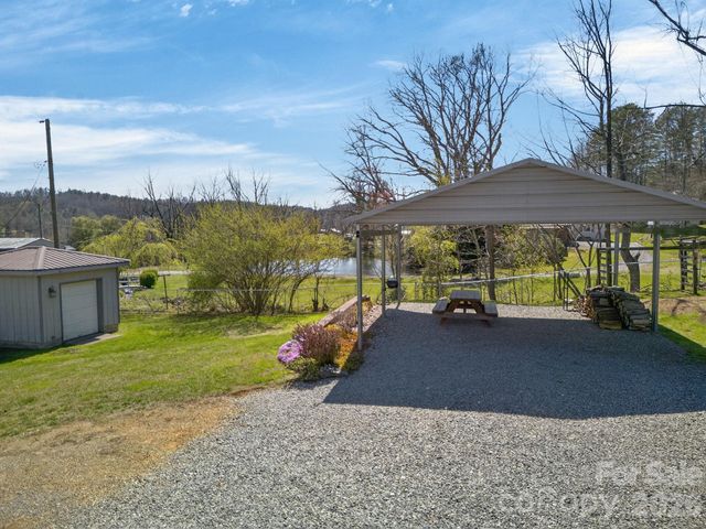 13 Forge Drive, Mills River, NC 28759