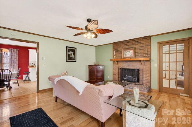 13 Forge Drive, Mills River, NC 28759