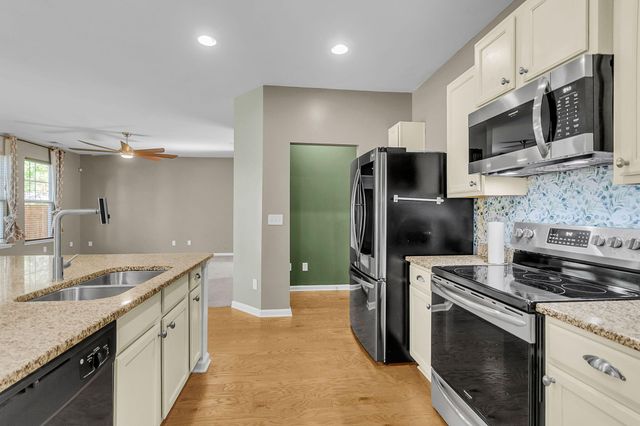 195 Hickory Ridge Way, Summerville, SC 29483