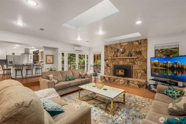 21842 NE 30th Place, Sammamish, WA 98074