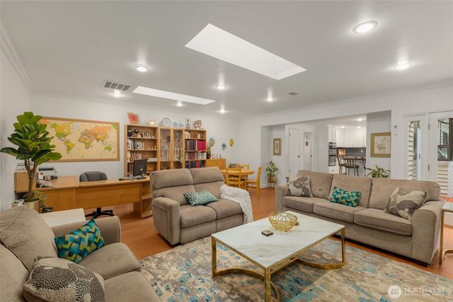 21842 NE 30th Place, Sammamish, WA 98074