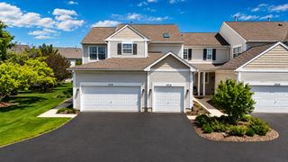 2916 Sheehan Drive 1, Naperville, IL 60564