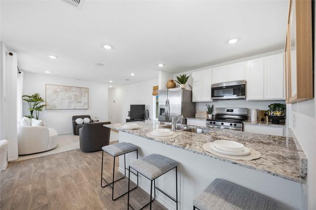 6011 Pineapple Street, Houston, TX 77048