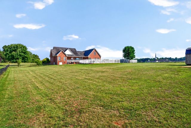 820 Old Island Ford Road, Chesnee, SC 29323