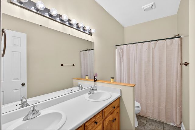 820 Old Island Ford Road, Chesnee, SC 29323