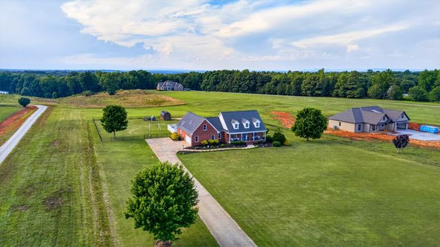 820 Old Island Ford Road, Chesnee, SC 29323