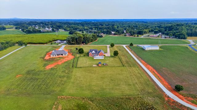 820 Old Island Ford Road, Chesnee, SC 29323