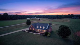 820 Old Island Ford Road, Chesnee, SC 29323