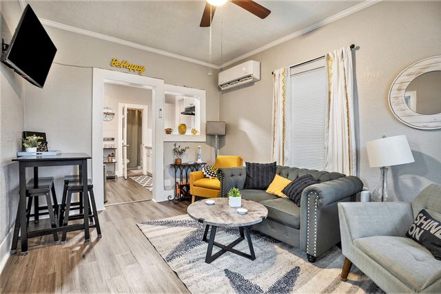 1113 28th Street, Galveston, TX 77550