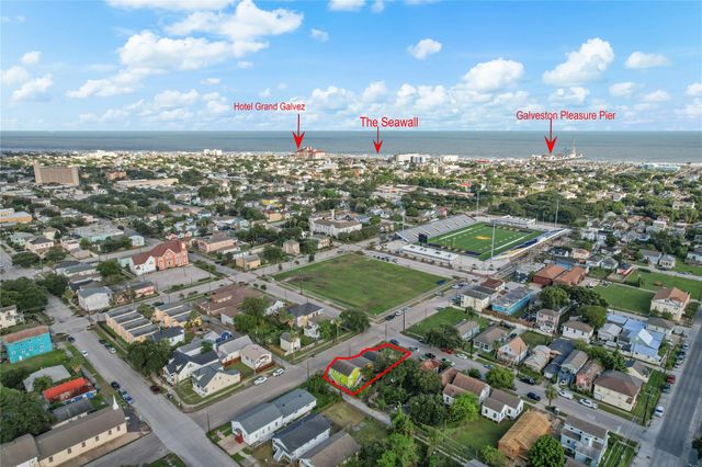 1113 28th Street, Galveston, TX 77550