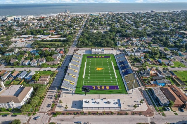 1113 28th Street, Galveston, TX 77550